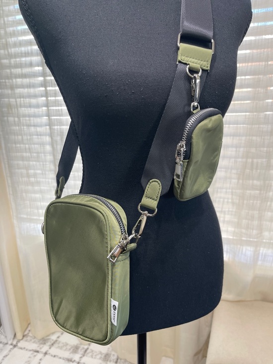 Handbags - (New) Lightweight Nylon Phone Crossbody Bag